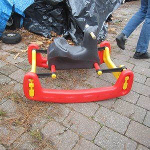VTG 1995 TODAY'S KIDS ROCKING ANIMAL RIDE, HEAVY DUTY PLASTIC CONSTRUCTION